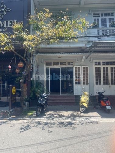 Cho Thuê Diện tích: 40m2 ngang 4,5m  nhà ngay trung tâm
