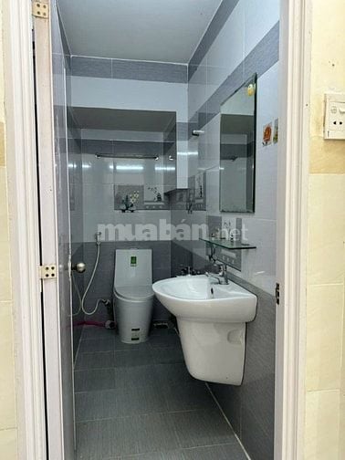 Nhà 3 lầu HXH Bùi Tư Toàn 4x10 BTCT chỉ 4.95 tỷ thương lượng 