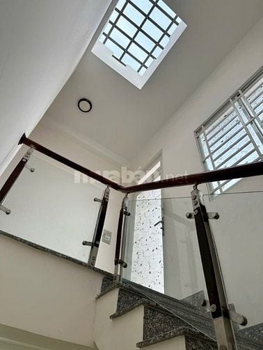Nhà 3 lầu HXH Bùi Tư Toàn 4x10 BTCT chỉ 4.95 tỷ thương lượng 