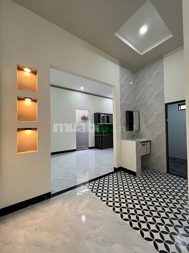 Bán gấp căn nhà SHR cách Đặng thúc Vịnh 200m-Giá 1tỷ450-DT85m2