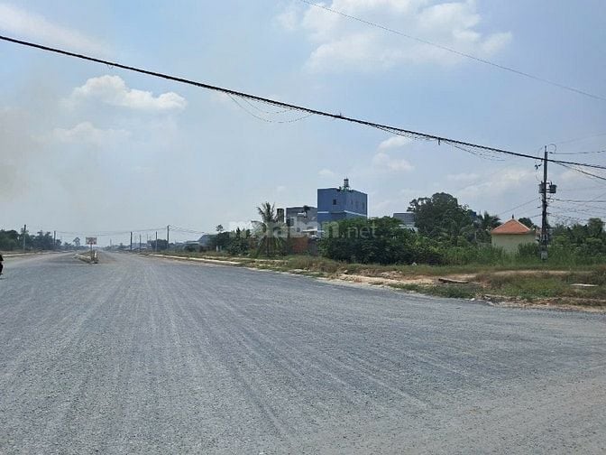 Bán lô đất 5m x 30m thổ cư gần 823D Đức Hoà Long An 750tr