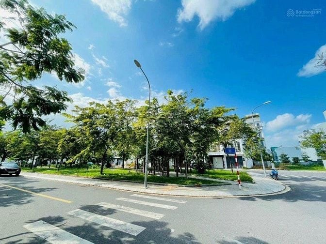 MB vị trí đắc địa mặt đường Võ Văn Kiệt sông Quán Trường vỉa hè 