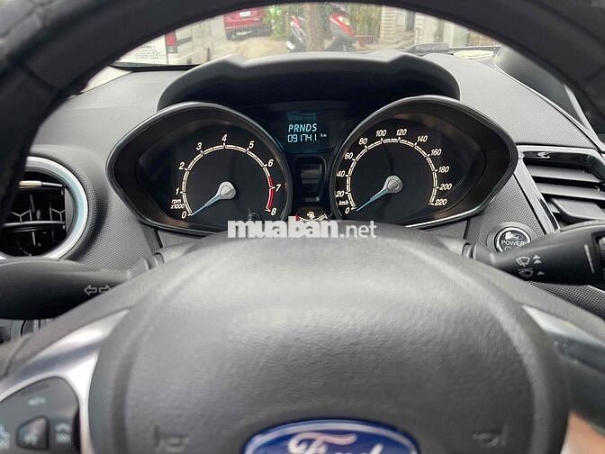 Ford Fiesta 2016 1.5 AT Titanium - 91000 km
