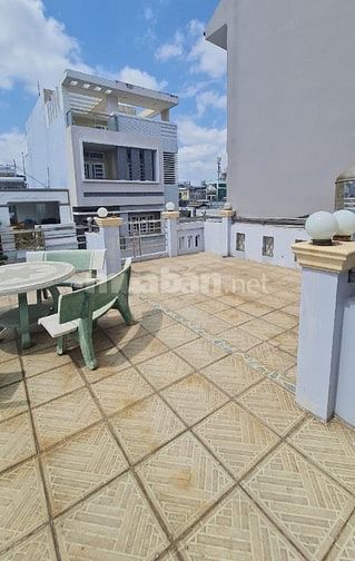 Mặt tiền hẻm 65m2 Thái Phiên, Q11