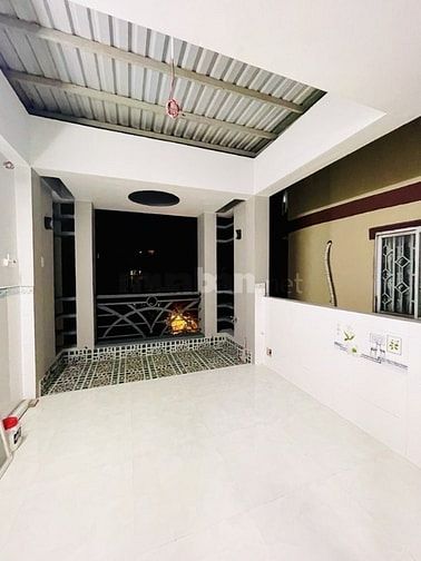 MT TÔN THẤT HIIỆP, P 12 , QUẬN 11 , 4 TẦNG, 3,2 X 10M2,  nhỉnh 8 TỶ