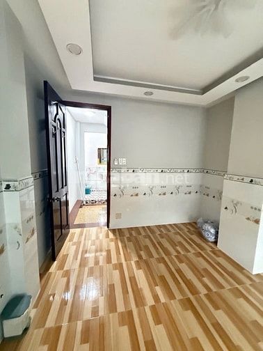 MT TÔN THẤT HIIỆP, P 12 , QUẬN 11 , 4 TẦNG, 3,2 X 10M2,  nhỉnh 8 TỶ