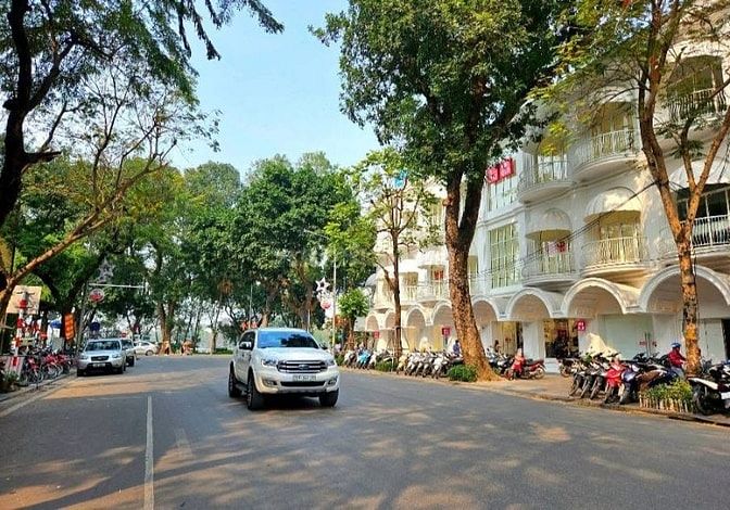 Bán Nhà ngõ 59 LÁNG HẠ, Ba Đình, HÀ NỘI 120m, MT 8.5m Ngõ Ô tô.