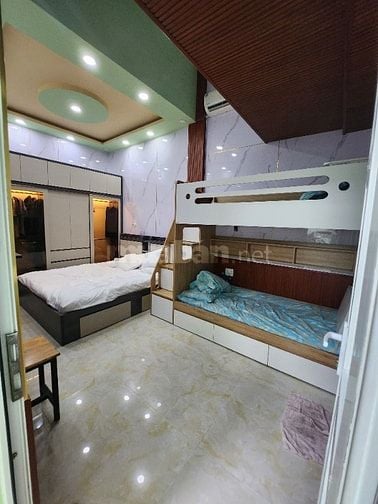 Bán nhà Lê Trọng Tấn, sát công viên