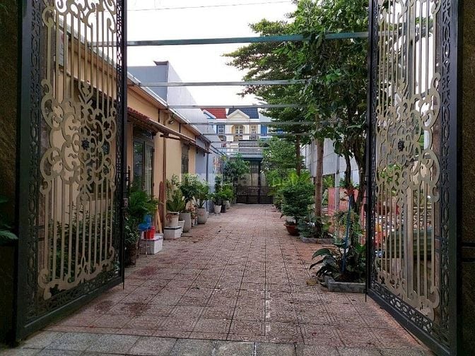 NHÀ BIÊT THỰ SÂN VƯỜN ĐẸP, ĐSỐ 8,HIỆP BÌNH PHƯỚC,TP THỦ ĐỨC