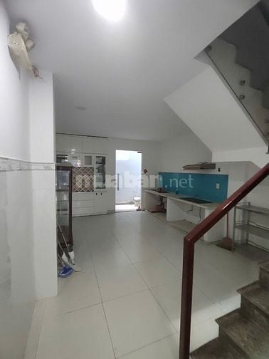 Nhà hẻm Gia Phú 4x16m lững 2 lầu 1t 6Pn có thang máy