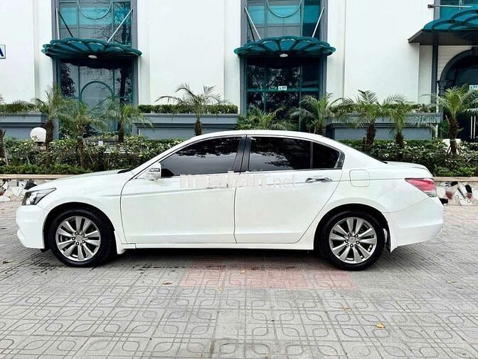 Honda Accord 2011 2.4 AT