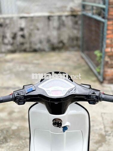 Cần bán vespa sprint 2015