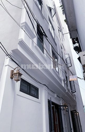 Bán nhà ngõ 107 Lĩnh Nam Hoàng Mai DT 30m2 xây 5 tầng, ngõ 30m oto
