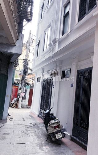 Bán nhà ngõ 107 Lĩnh Nam Hoàng Mai DT 30m2 xây 5 tầng, ngõ 30m oto