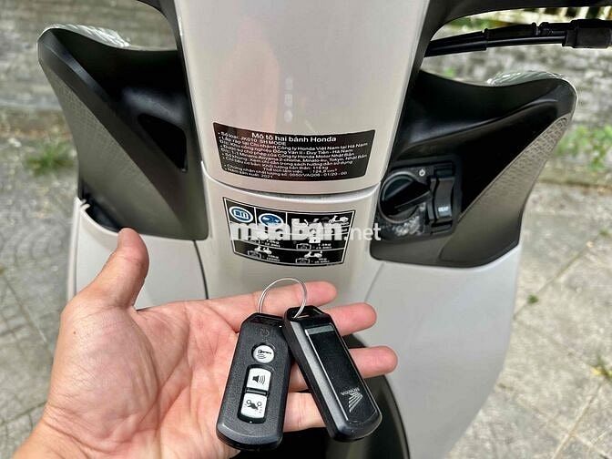 SH Mode 2021 màu ngọc trai