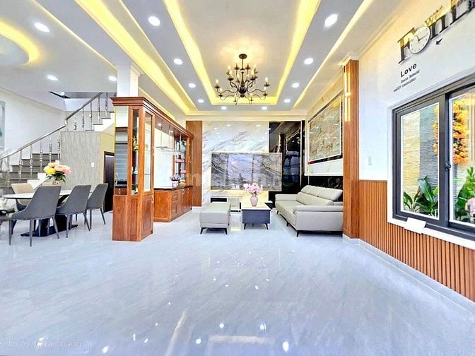 Bán Nhà Quận 7,Đường Trần Xuân Soạn,Nhà Đẹp 3 Lầu,4Pn ,Ngang Rộng 8m.