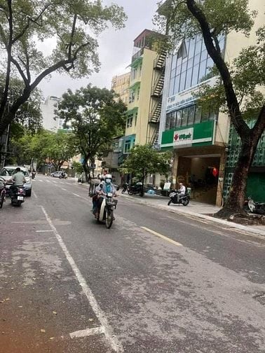 NHÀ 8 TẦNG MẶT PHỐ THI SÁCH - SIÊU VIP - GIÁP HOÀN KIẾM – CHỈ 110 TỶ