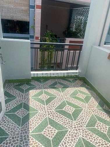 Bán nhà cách MT 40m. 2737//P.Thế.hiển. p7Q8