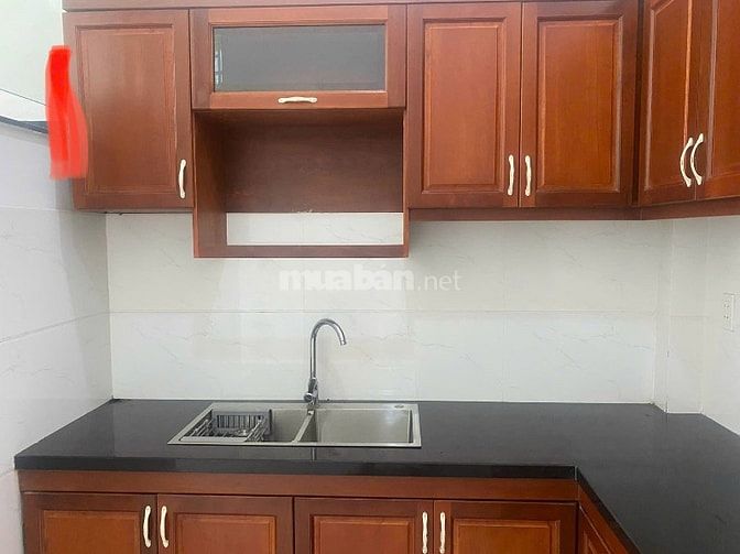 Bán nhà cách MT 40m. 2737//P.Thế.hiển. p7Q8