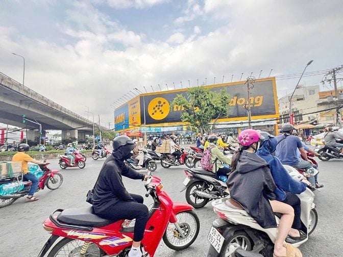Bán mặt tiền huỳnh tấn phát quận 7
