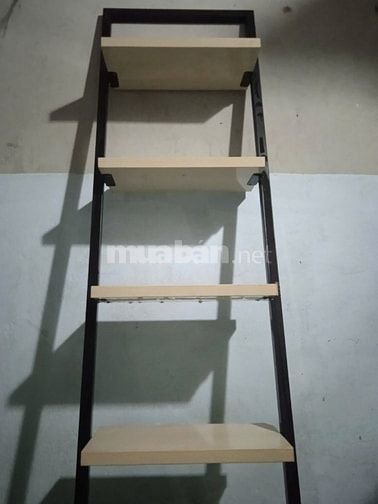 BÀN HỌC VÀ KỆ SÁCH GỖ ĐẸP MỚI 80%