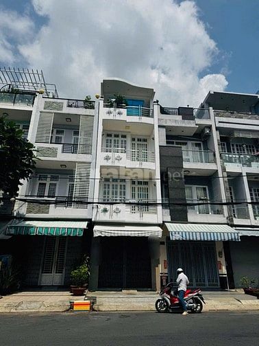 Nhà cho thuê đường 32, P10, Q6, 17 triệu 