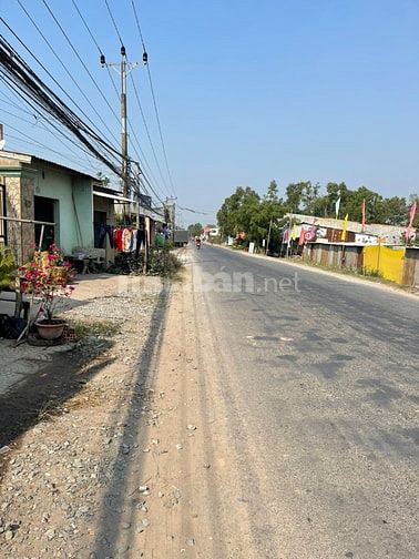 Bán đất mặt tiền TL822, ngay ngã 4, chợ Tân Mỹ, Đức Hòa, Long An