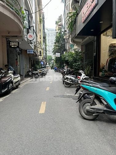 Bán tòa nhà Văn phòng 7 tầng phố Thái Hà, 118m, giá chào 47 tỷ có TL