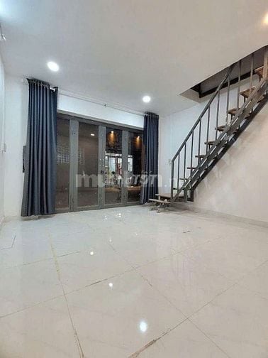 CHO THUÊ MẶT BẰNG QUẬN 4 GẦN 30m2 1 TRỆT 1 LỬNG