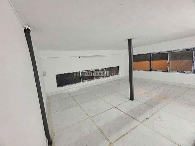 CHO THUÊ MẶT BẰNG QUẬN 4 GẦN 30m2 1 TRỆT 1 LỬNG