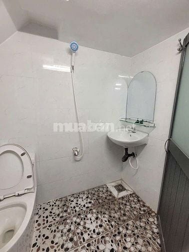 CHO THUÊ MẶT BẰNG QUẬN 4 GẦN 30m2 1 TRỆT 1 LỬNG