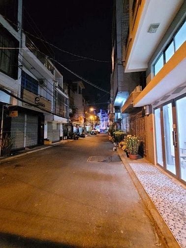 CHO THUÊ MẶT BẰNG QUẬN 4 GẦN 30m2 1 TRỆT 1 LỬNG