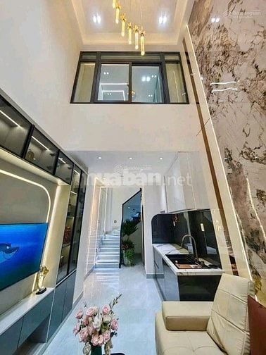 SIÊU PHẨM NHÀ GIÁ TỐT Q1, GẦN DH SƯ PHẠM TPHCM. DT: 72,68M2/ HẺM 6M