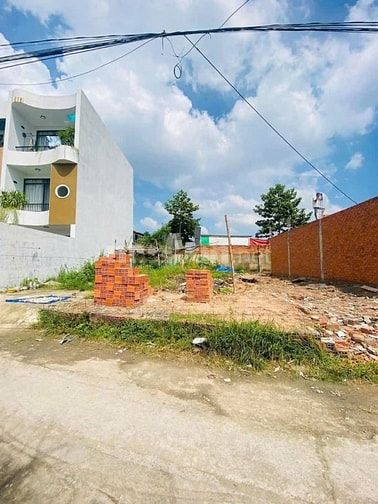 Tôi bán đất 82m2 Lái Thiêu giá 2.3 tỷ đường 4m sau lưng trường học