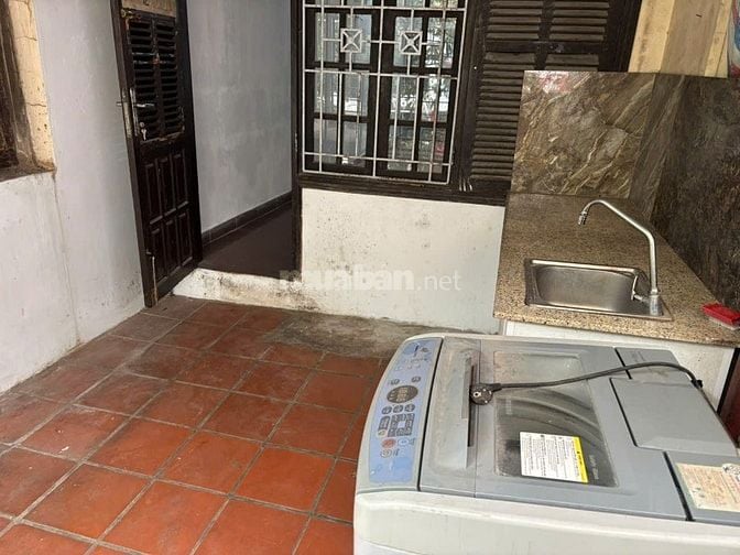 thừa tầng3 số 15 phố Nguyễn Ngọc Nại ,cho thuê DT55,2PN,1WC+bếp 4,5TR
