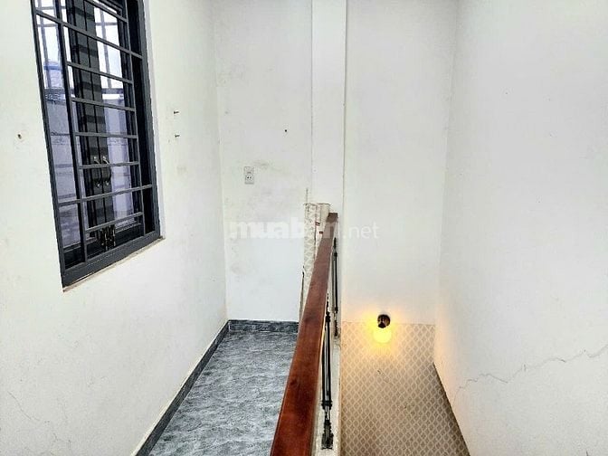 Cần bán nhà căn góc, 1trệt, 2 lầu, ST, 4,3mx10m, Hẻm 312 Âu Dương Lân