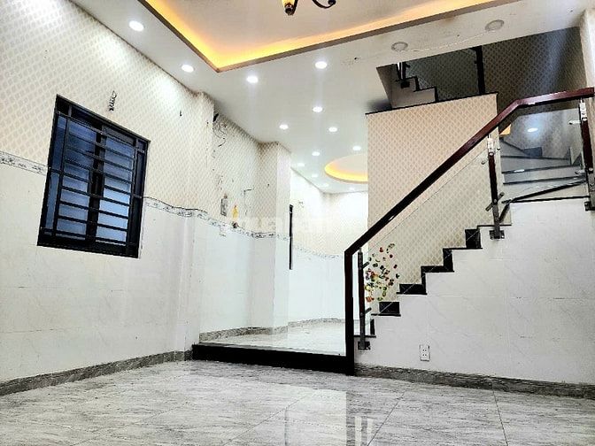 Cần bán nhà căn góc, 1trệt, 2 lầu, ST, 4,3mx10m, Hẻm 312 Âu Dương Lân