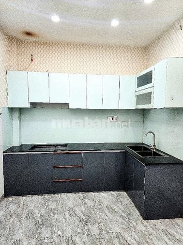 Cần bán nhà căn góc, 1trệt, 2 lầu, ST, 4,3mx10m, Hẻm 312 Âu Dương Lân