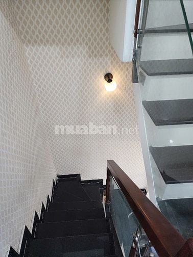 Cần bán nhà căn góc, 1trệt, 2 lầu, ST, 4,3mx10m, Hẻm 312 Âu Dương Lân