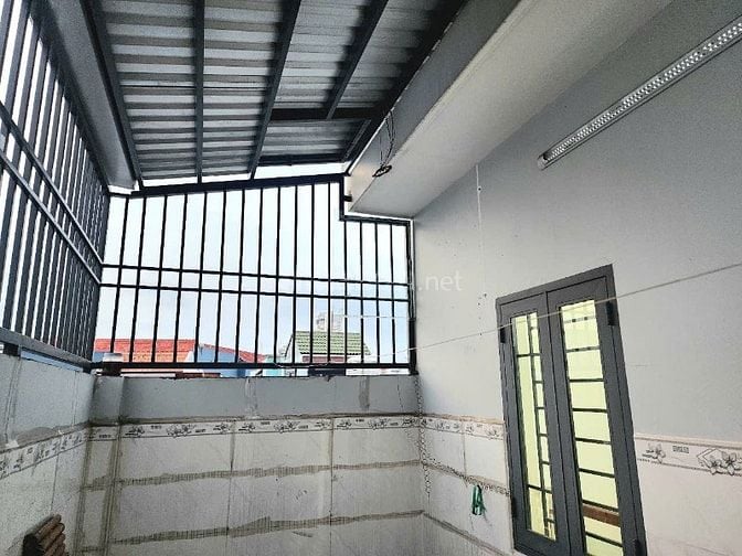 Cần bán nhà căn góc, 1trệt, 2 lầu, ST, 4,3mx10m, Hẻm 312 Âu Dương Lân