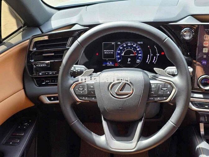 Lexus RX 2024 350 Premium - 20000 km