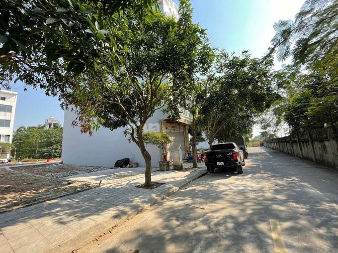 Bán đất phân lô 93m2 KĐT Khai Sơn, 2 mặt đường, View trường ĐH dệt may
