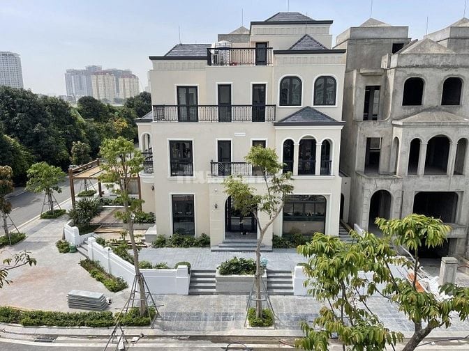 BÁN BT CIPUTRA TÂY HỒ CÓ HẦM CHỈ 356TR/M2. NHẬN NHÀ NGAY. ĐẪ CÓ SỔ ĐỎ