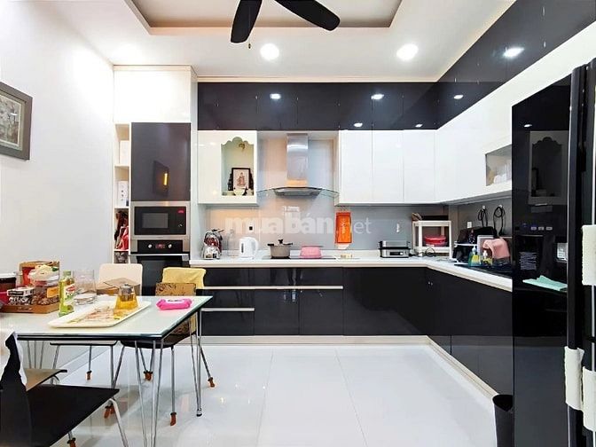 Bán nhà riêng tại Bình Thới, Phường 14, Quận 11. Giá 2 tỷ 890/ 60m2