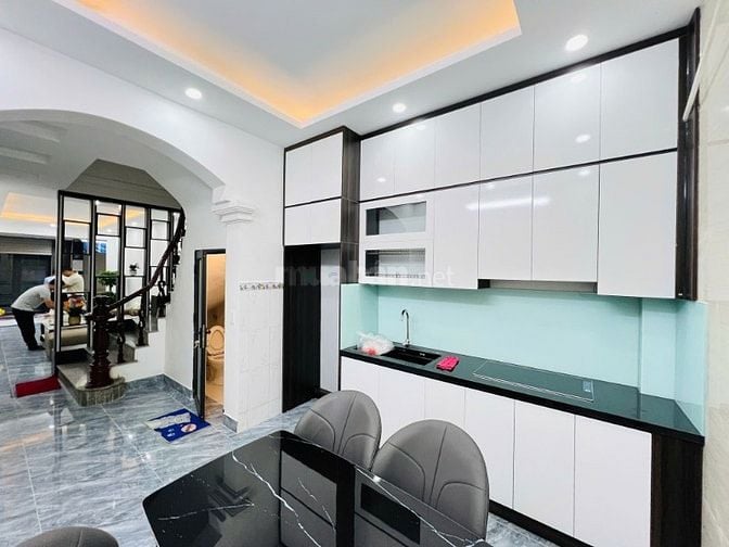 Chính chủ bán nhà 5 tầng, 6 ngủ, 45m2 , ô tô kinh doanh, Lê Đức Thọ,HN