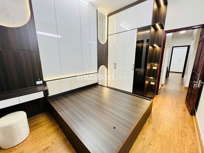 Chính chủ bán nhà 5 tầng, 6 ngủ, 45m2 , ô tô kinh doanh, Lê Đức Thọ,HN