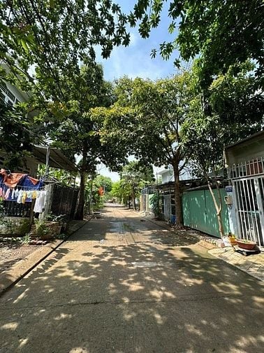 Bán đất Thủ Đức (Long Phước - Q9 cũ); 4x20.7m; tiện để ở; sổ đỏ, 3 tỷ