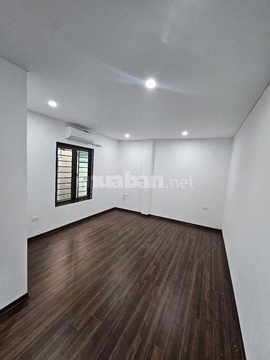 7 tỷ sở hữu ngay nhà Phố Nguyễn Cao, 5 tầng, xây chắc chắn, đẹp, 40m2 