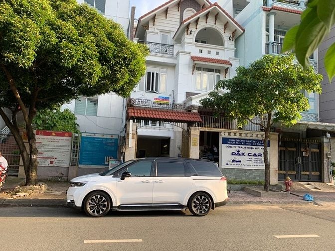 Thuê Xe Ô Tô Tự Lái TP.HCM - Giao Xe Miễn Phí, Không Giới Hạn KM