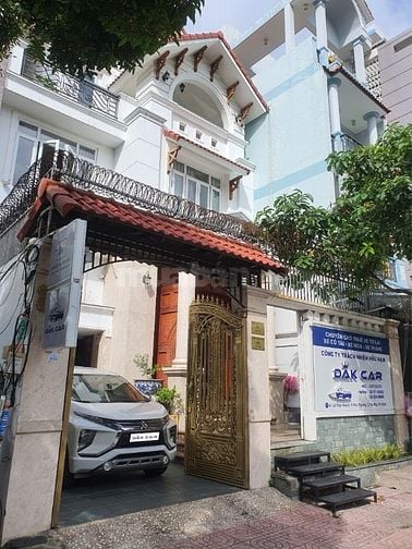 Thuê Xe Ô Tô Tự Lái TP.HCM - Giao Xe Miễn Phí, Không Giới Hạn KM